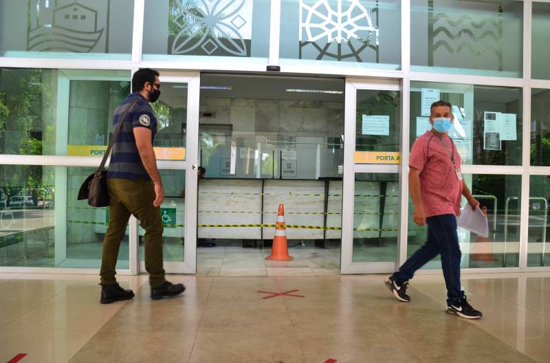 Decreto prev revezamento e escala de servio em rgos pblicos que tem sede em Cuiab